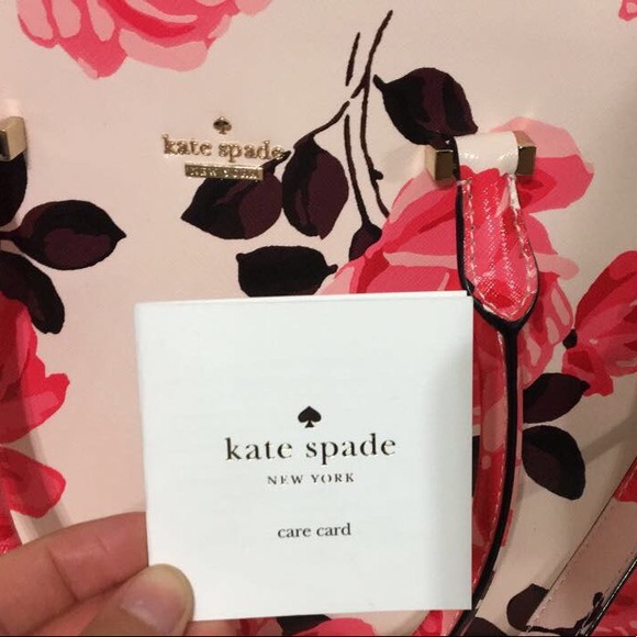 Kate Spade ♠️ - Picture 2 of 4